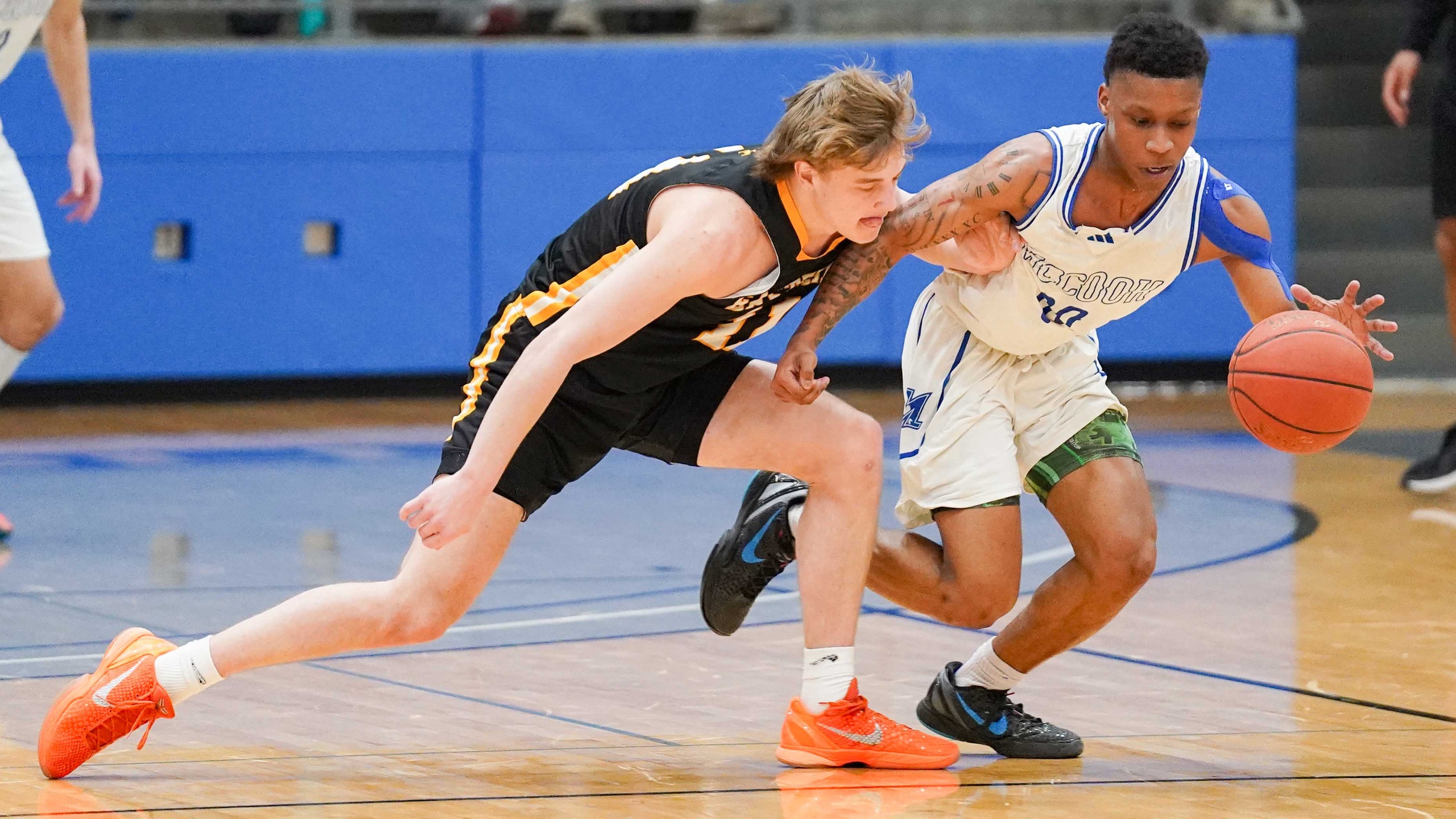 Indians blitz Lancers to advance in tourney