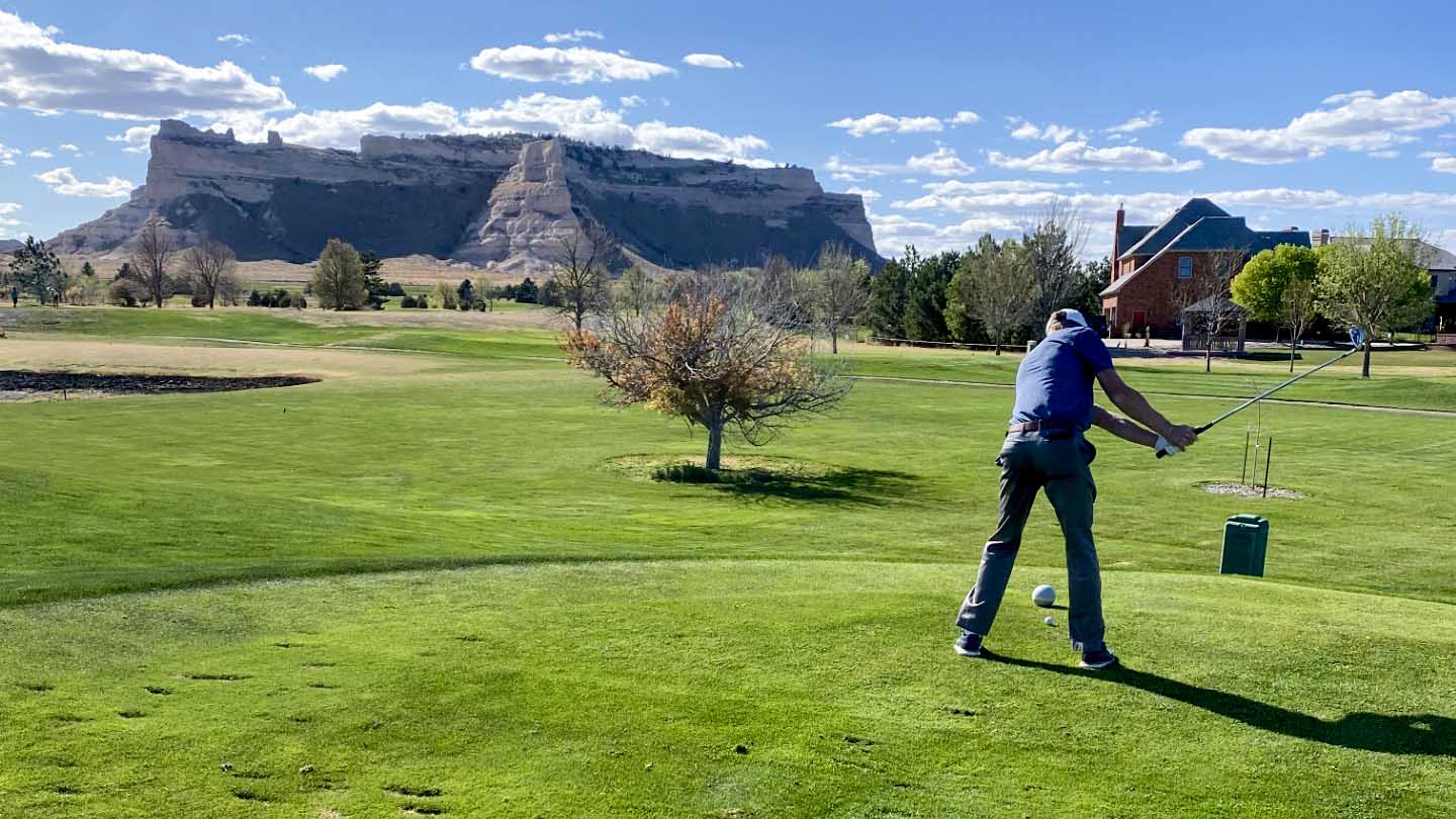 MCC Golfers fourth in leadup to districts