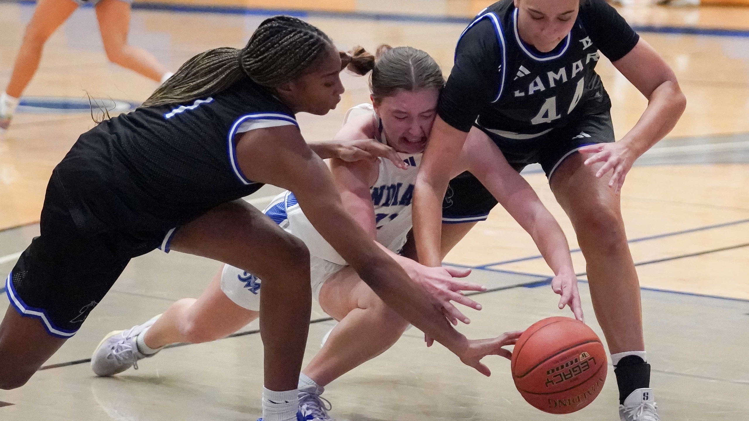 Lady Indians fall in overtime to Lamar, 52-45